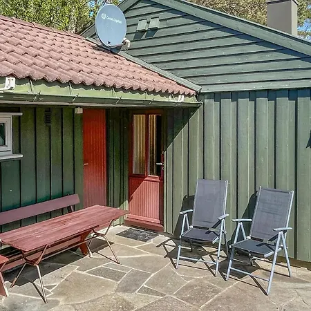 2 Bedroom Stunning In Casa de Férias Kristiansand