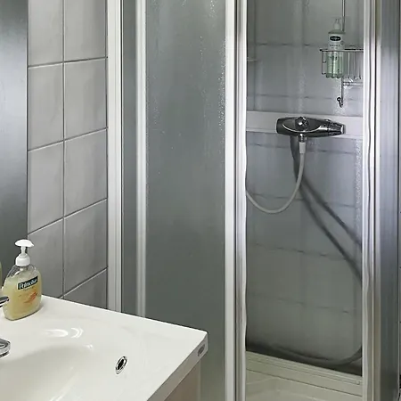 2 Bedroom Stunning In